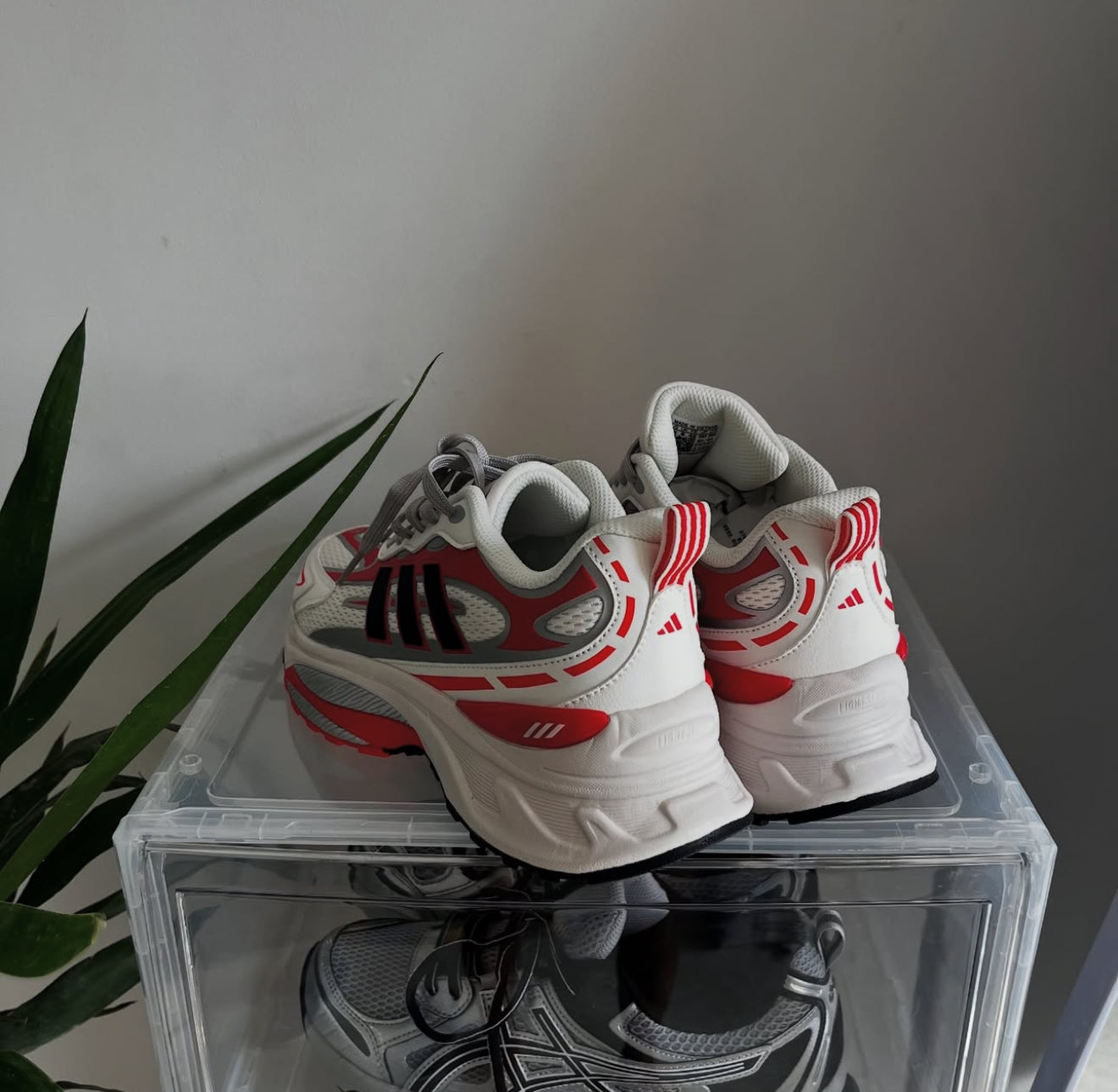 Adi MTS Pro Running White Black Red