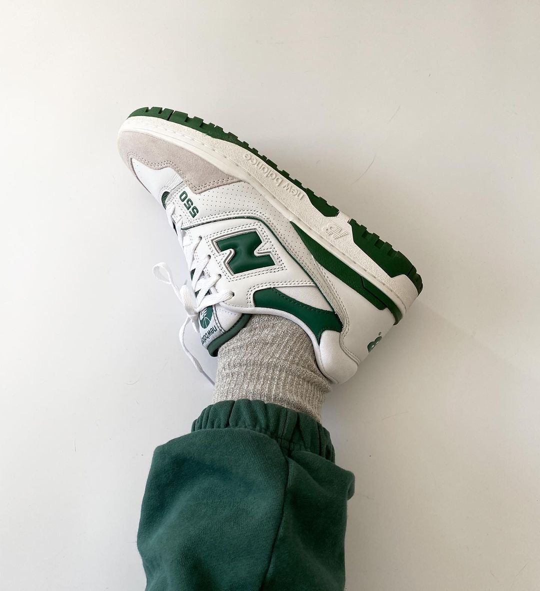 WMNS NB Balance 550 Low Top Sneaker “ White Green “