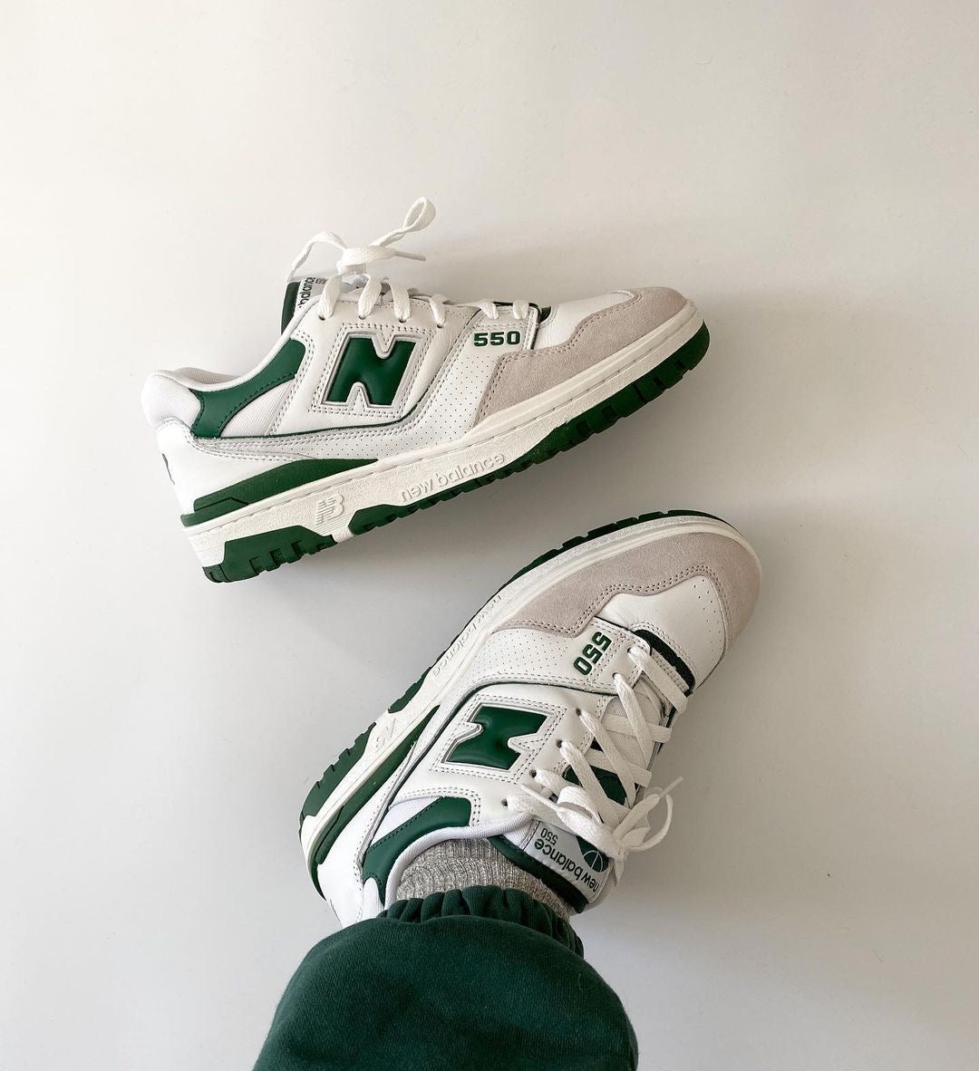 WMNS NB Balance 550 Low Top Sneaker “ White Green “