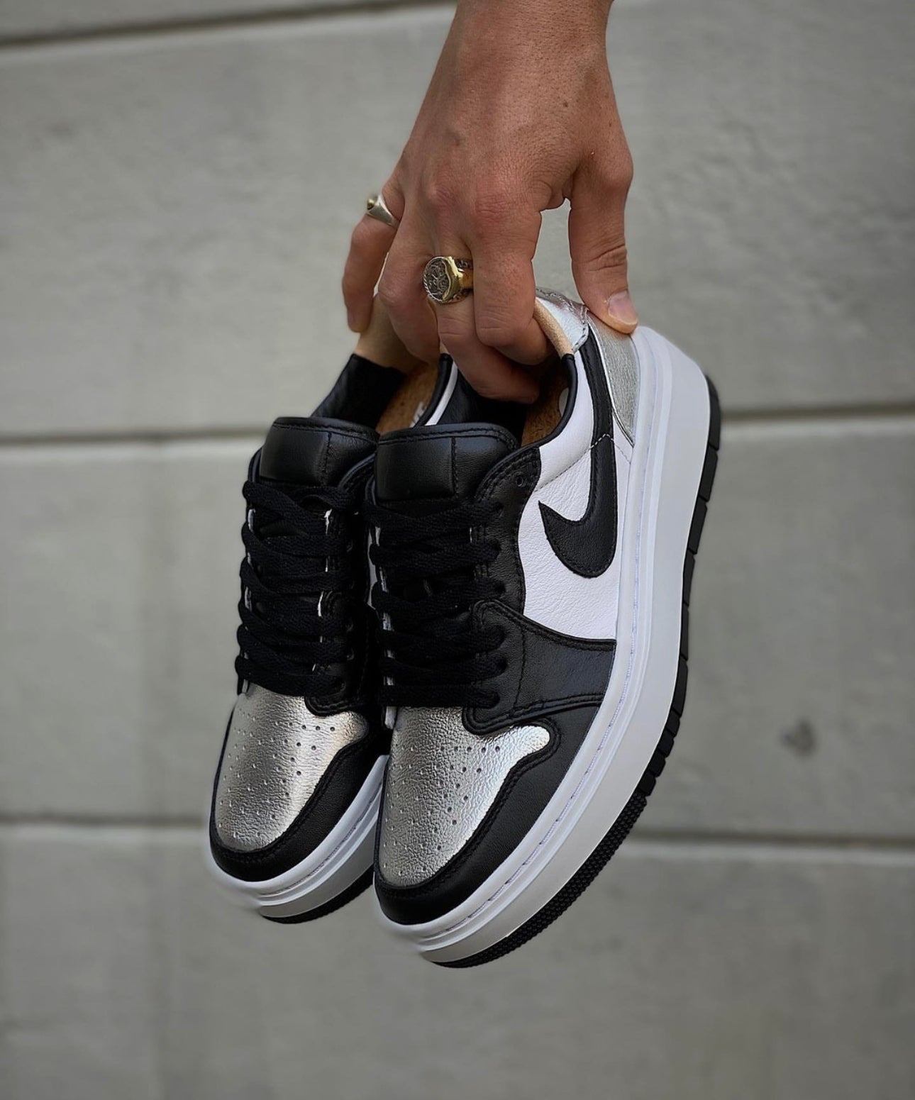 WMNs Air Jordan 1 Low Elevate “ Silver Toe “